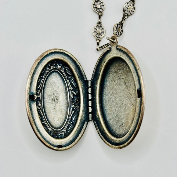 Vintage Locket Necklace by Catherine Popesco - Made in France 16" - Picture 4 of 10